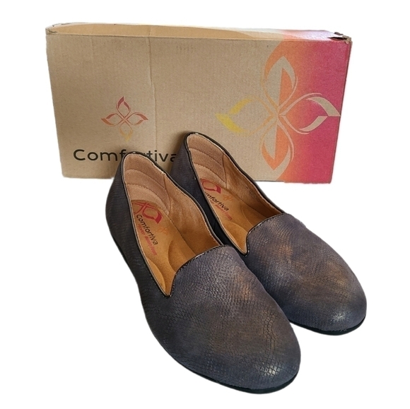 7.5 - Comfortiva | Marybeth Charcoal Loafer Flats - Picture 5 of 10